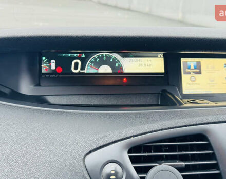 Серый Рено Сценик, объемом двигателя 1.5 л и пробегом 234 тыс. км за 7300 $, фото 13 на Automoto.ua