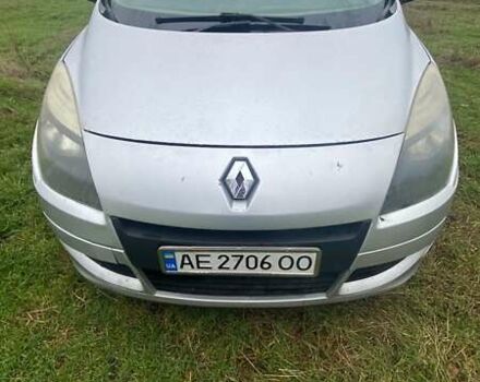 Сірий Рено Сценік, об'ємом двигуна 1.5 л та пробігом 260 тис. км за 5300 $, фото 6 на Automoto.ua