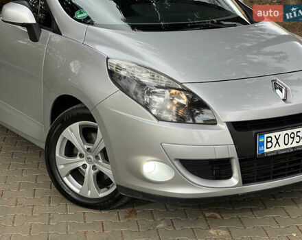 Сірий Рено Сценік, об'ємом двигуна 1.6 л та пробігом 290 тис. км за 7250 $, фото 1 на Automoto.ua