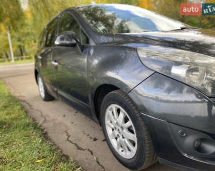 Рено Сценік 2011 у Рівному на Automoto.ua Сірий Рено Сценік, об'ємом двигуна 1.6 л та пробігом 214 тис. км за 6450 $, фото 6 на Automoto.ua