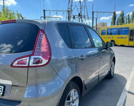 Рено Сценик 2011 в Золочев на Automoto.ua Серый Рено Сценик, объемом двигателя 1.5 л и пробегом 217 тыс. км за 7590 $, фото 7 на Automoto.ua