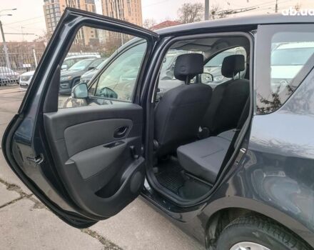 Серый Рено Сценик, объемом двигателя 1.6 л и пробегом 206 тыс. км за 7740 $, фото 13 на Automoto.ua