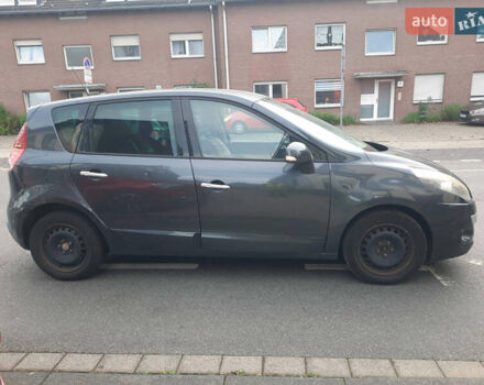 Рено Сценік 2011 у Луцьку на Automoto.ua Сірий Рено Сценік, об'ємом двигуна 1.6 л та пробігом 231 тис. км за 6300 $, фото 2 на Automoto.ua