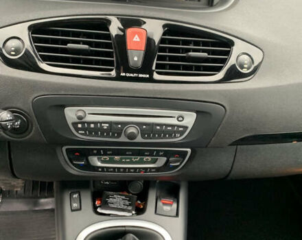 Серый Рено Сценик, объемом двигателя 1.5 л и пробегом 209 тыс. км за 7400 $, фото 25 на Automoto.ua