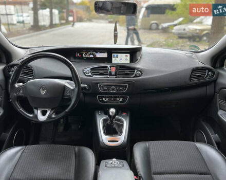 Рено Сценік 2011 у Львові на Automoto.ua Сірий Рено Сценік, об'ємом двигуна 1.6 л та пробігом 208 тис. км за 7250 $, фото 12 на Automoto.ua