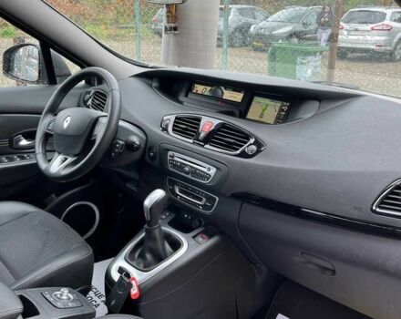 Рено Сценик 2011 в Стрые на Automoto.ua Серый Рено Сценик, объемом двигателя 2 л и пробегом 215 тыс. км за 7500 $, фото 15 на Automoto.ua