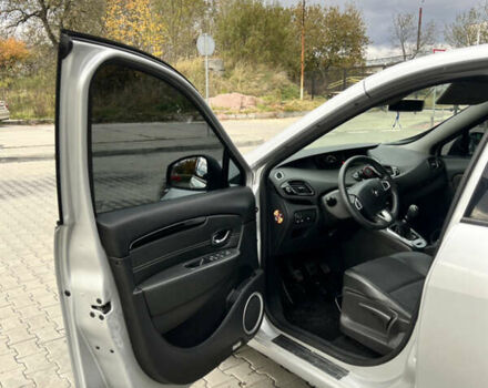 Сірий Рено Сценік, об'ємом двигуна 1.9 л та пробігом 235 тис. км за 7700 $, фото 1 на Automoto.ua