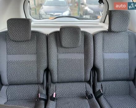 Серый Рено Сценик, объемом двигателя 1.6 л и пробегом 241 тыс. км за 7500 $, фото 6 на Automoto.ua