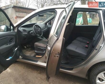 Серый Рено Сценик, объемом двигателя 1.5 л и пробегом 227 тыс. км за 7100 $, фото 5 на Automoto.ua