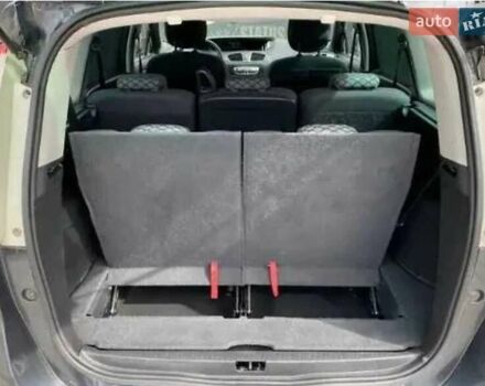 Серый Рено Сценик, объемом двигателя 1.6 л и пробегом 227 тыс. км за 8150 $, фото 9 на Automoto.ua