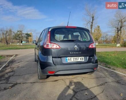Сірий Рено Сценік, об'ємом двигуна 1.5 л та пробігом 286 тис. км за 6400 $, фото 1 на Automoto.ua