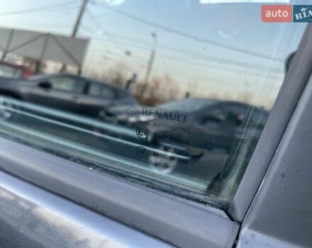 Серый Рено Сценик, объемом двигателя 1.6 л и пробегом 241 тыс. км за 7500 $, фото 51 на Automoto.ua