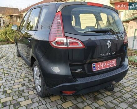 Серый Рено Сценик, объемом двигателя 1.6 л и пробегом 206 тыс. км за 7500 $, фото 2 на Automoto.ua