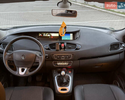 Сірий Рено Сценік, об'ємом двигуна 1.6 л та пробігом 231 тис. км за 7300 $, фото 23 на Automoto.ua