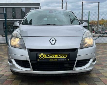 Рено Сценик 2011 в Стрые на Automoto.ua Серый Рено Сценик, объемом двигателя 2 л и пробегом 215 тыс. км за 7500 $, фото 1 на Automoto.ua