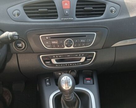 Серый Рено Сценик, объемом двигателя 1.6 л и пробегом 280 тыс. км за 7700 $, фото 5 на Automoto.ua