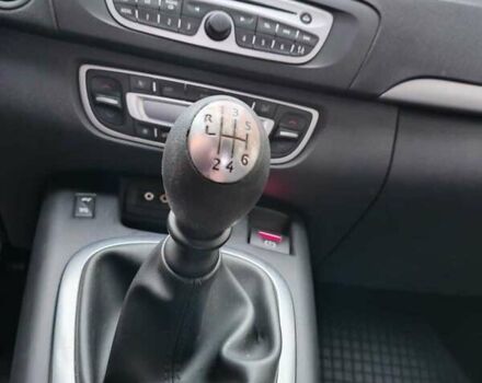 Серый Рено Сценик, объемом двигателя 1.5 л и пробегом 262 тыс. км за 6800 $, фото 2 на Automoto.ua