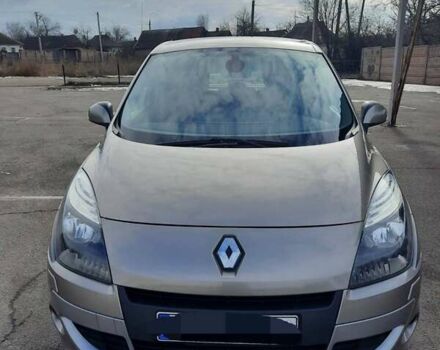 Серый Рено Сценик, объемом двигателя 1.5 л и пробегом 215 тыс. км за 8000 $, фото 3 на Automoto.ua