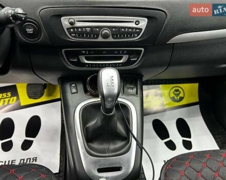 Серый Рено Сценик, объемом двигателя 1.5 л и пробегом 380 тыс. км за 6500 $, фото 10 на Automoto.ua