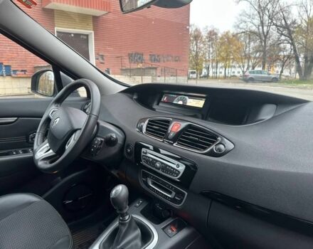 Сірий Рено Сценік, об'ємом двигуна 1.6 л та пробігом 165 тис. км за 8400 $, фото 22 на Automoto.ua