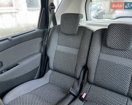 Серый Рено Сценик, объемом двигателя 1.6 л и пробегом 241 тыс. км за 7500 $, фото 27 на Automoto.ua