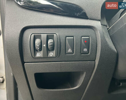 Рено Сценік 2011 у Львові на Automoto.ua Сірий Рено Сценік, об'ємом двигуна 1.6 л та пробігом 208 тис. км за 7250 $, фото 29 на Automoto.ua