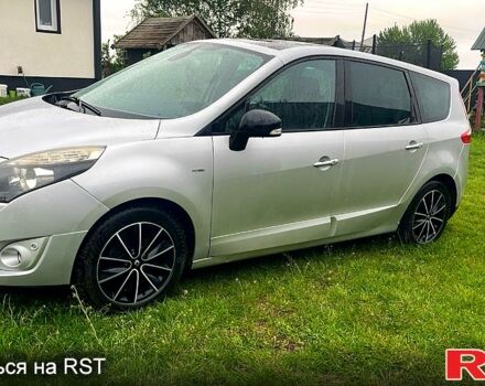 Серый Рено Сценик, объемом двигателя 1.5 л и пробегом 0 тыс. км за 8000 $, фото 2 на Automoto.ua