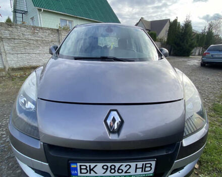 Рено Сценик 2011 в Ровно на Automoto.ua Серый Рено Сценик, объемом двигателя 1.5 л и пробегом 317 тыс. км за 6500 $, фото 14 на Automoto.ua
