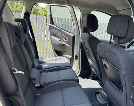 Серый Рено Сценик, объемом двигателя 1.6 л и пробегом 358 тыс. км за 6700 $, фото 7 на Automoto.ua