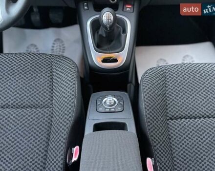 Серый Рено Сценик, объемом двигателя 1.6 л и пробегом 241 тыс. км за 7500 $, фото 39 на Automoto.ua