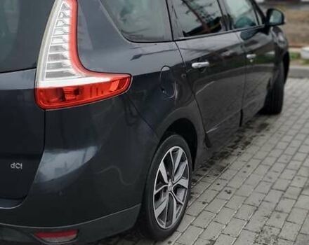 Серый Рено Сценик, объемом двигателя 1.6 л и пробегом 227 тыс. км за 8150 $, фото 3 на Automoto.ua