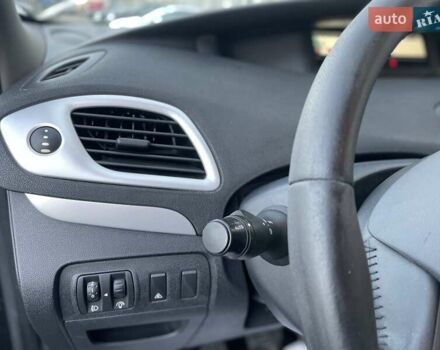 Серый Рено Сценик, объемом двигателя 1.6 л и пробегом 241 тыс. км за 7500 $, фото 21 на Automoto.ua