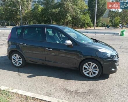 Серый Рено Сценик, объемом двигателя 1.6 л и пробегом 240 тыс. км за 7750 $, фото 1 на Automoto.ua