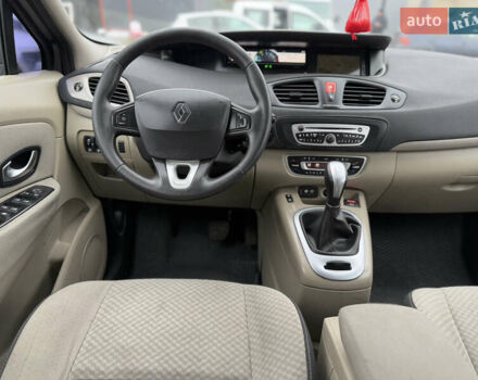 Серый Рено Сценик, объемом двигателя 1.46 л и пробегом 302 тыс. км за 6800 $, фото 37 на Automoto.ua