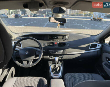 Сірий Рено Сценік, об'ємом двигуна 1.5 л та пробігом 299 тис. км за 6800 $, фото 9 на Automoto.ua