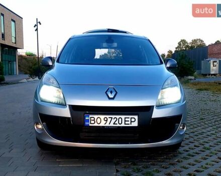 Серый Рено Сценик, объемом двигателя 1.5 л и пробегом 309 тыс. км за 6300 $, фото 1 на Automoto.ua
