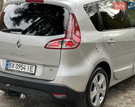 Рено Сценік 2011 у Львові на Automoto.ua Сірий Рено Сценік, об'ємом двигуна 1.6 л та пробігом 208 тис. км за 7250 $, фото 6 на Automoto.ua