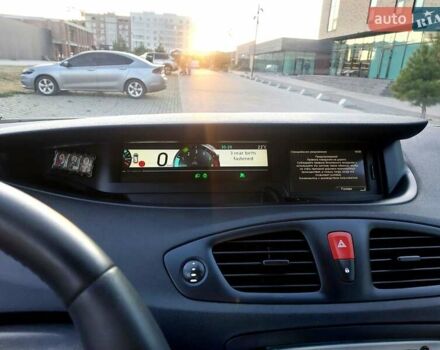 Серый Рено Сценик, объемом двигателя 1.5 л и пробегом 309 тыс. км за 6300 $, фото 13 на Automoto.ua