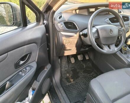 Серый Рено Сценик, объемом двигателя 1.6 л и пробегом 206 тыс. км за 7500 $, фото 5 на Automoto.ua