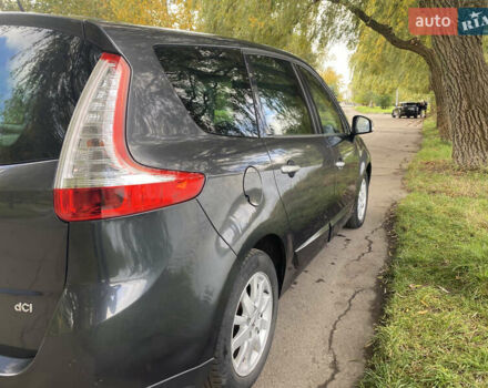 Рено Сценік 2011 у Рівному на Automoto.ua Сірий Рено Сценік, об'ємом двигуна 1.6 л та пробігом 214 тис. км за 6450 $, фото 12 на Automoto.ua