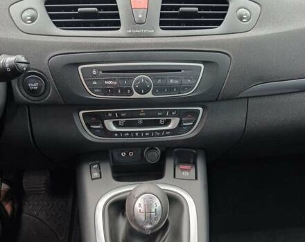 Сірий Рено Сценік, об'ємом двигуна 1.6 л та пробігом 280 тис. км за 7700 $, фото 5 на Automoto.ua