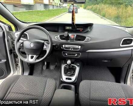 Рено Сценик 2011 в Полтаве на Automoto.ua Серый Рено Сценик, объемом двигателя 1.5 л и пробегом 222 тыс. км за 5500 $, фото 7 на Automoto.ua