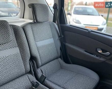 Серый Рено Сценик, объемом двигателя 1.6 л и пробегом 241 тыс. км за 7500 $, фото 26 на Automoto.ua