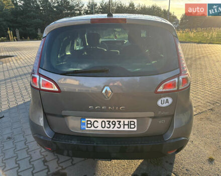 Рено Сценик 2011 в Яворове на Automoto.ua Серый Рено Сценик, объемом двигателя 1.5 л и пробегом 299 тыс. км за 5850 $, фото 5 на Automoto.ua