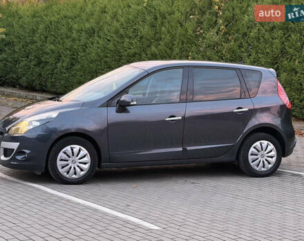 Сірий Рено Сценік, об'ємом двигуна 1.6 л та пробігом 231 тис. км за 7300 $, фото 1 на Automoto.ua