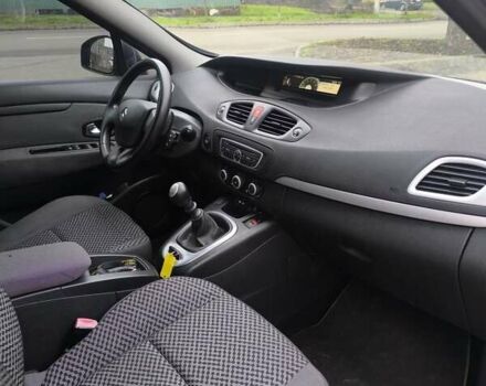 Серый Рено Сценик, объемом двигателя 1.5 л и пробегом 251 тыс. км за 8250 $, фото 16 на Automoto.ua