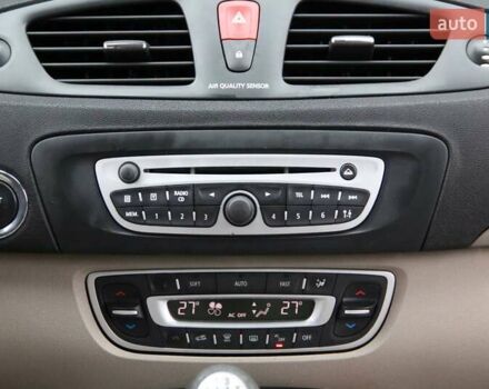 Сірий Рено Сценік, об'ємом двигуна 1.6 л та пробігом 217 тис. км за 6300 $, фото 21 на Automoto.ua