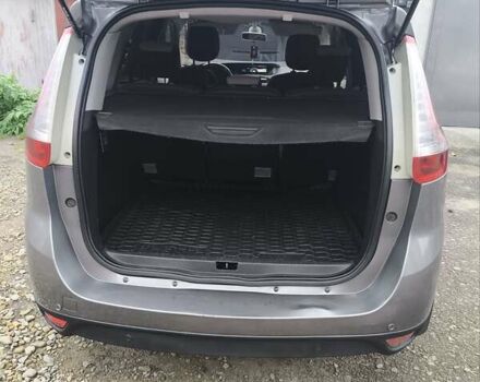 Серый Рено Сценик, объемом двигателя 1.46 л и пробегом 300 тыс. км за 6100 $, фото 2 на Automoto.ua