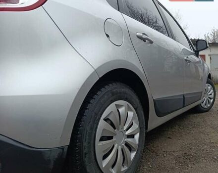 Сірий Рено Сценік, об'ємом двигуна 1.5 л та пробігом 183 тис. км за 7100 $, фото 2 на Automoto.ua