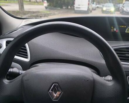Серый Рено Сценик, объемом двигателя 1.5 л и пробегом 251 тыс. км за 8250 $, фото 23 на Automoto.ua